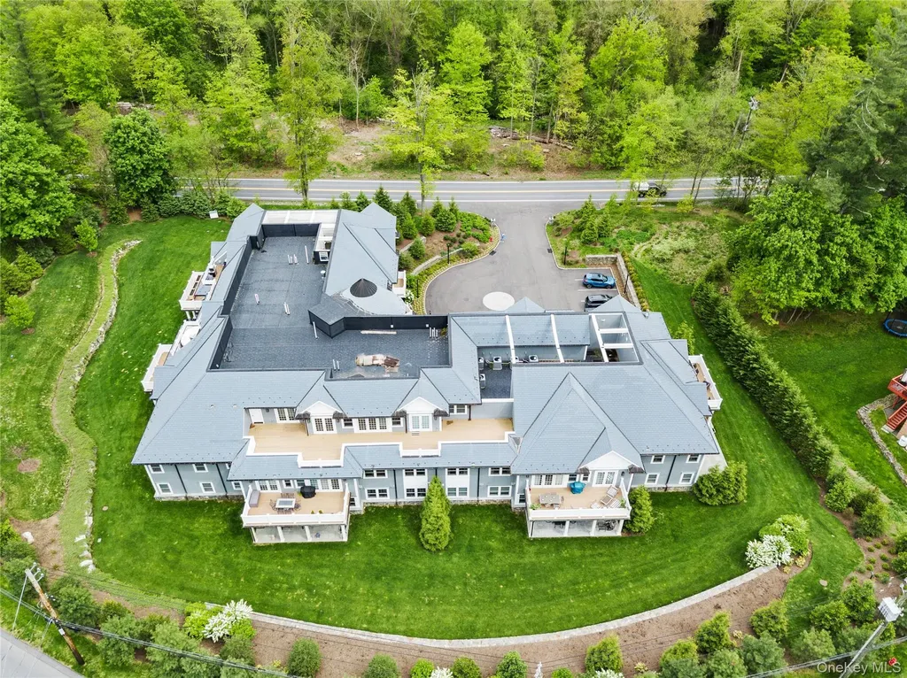 585 Main Street Armonk NY 10504