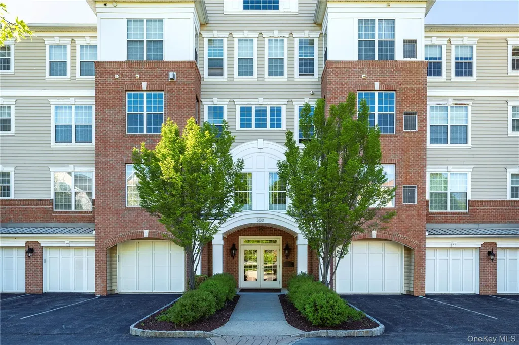 326 Regency Drive Fishkill NY 12524