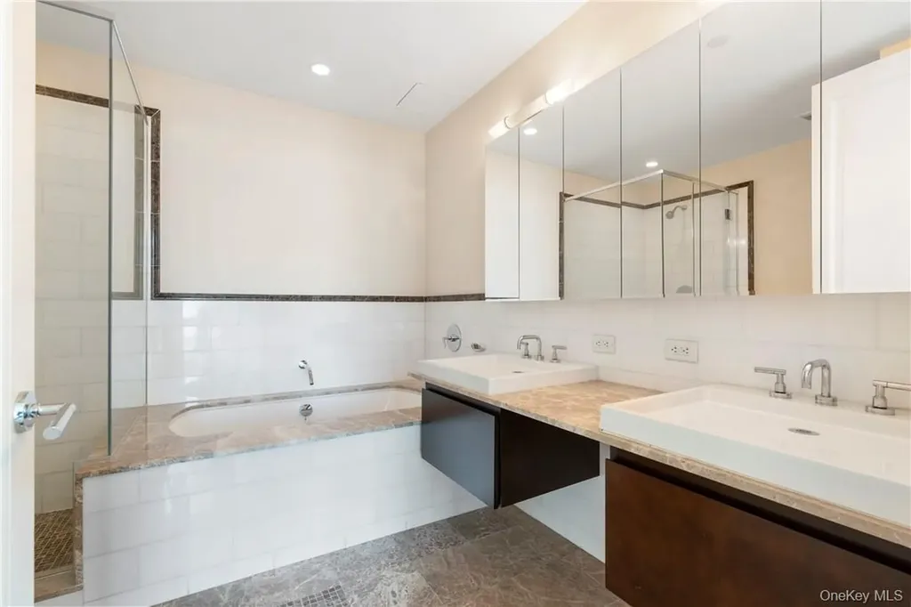 175 Huguenot Street New Rochelle NY 10801