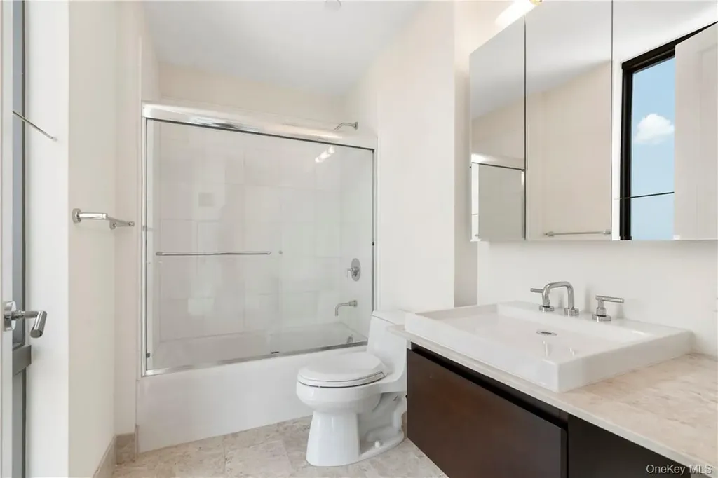175 Huguenot Street New Rochelle NY 10801
