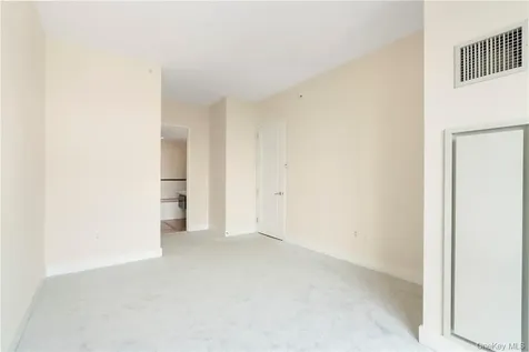 175 Huguenot Street New Rochelle NY 10801