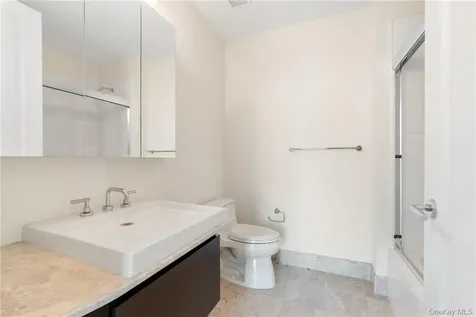 175 Huguenot Street New Rochelle NY 10801