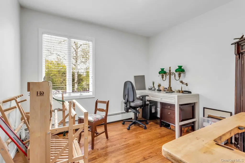 28 Penguin Lane Commack NY 11725
