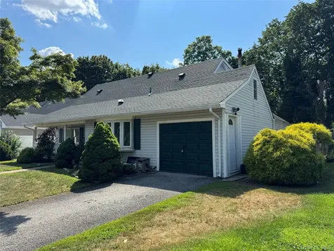 332 Jamaica Boulevard Carle Place NY 11514