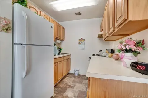 213 Johnson Avenue Brooklyn NY 11206