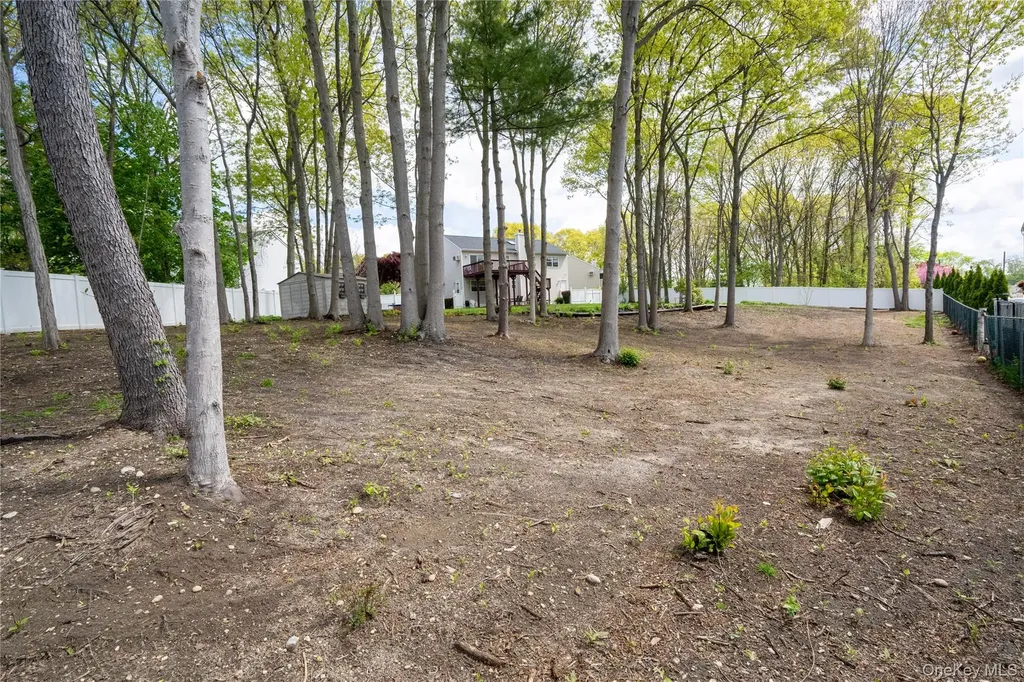 120 Pheasant Circle Brentwood NY 11717