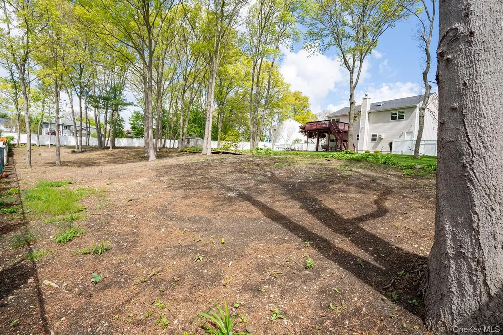 120 Pheasant Circle Brentwood NY 11717