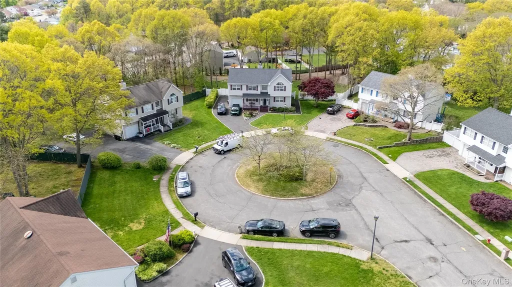 120 Pheasant Circle Brentwood NY 11717