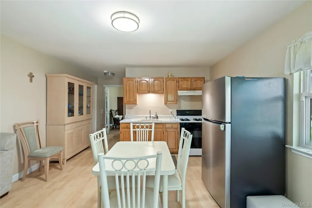 120 Pheasant Circle Brentwood NY 11717