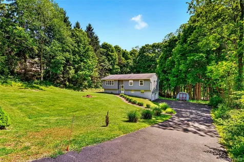 40 Indian Pass Stormville NY 12582
