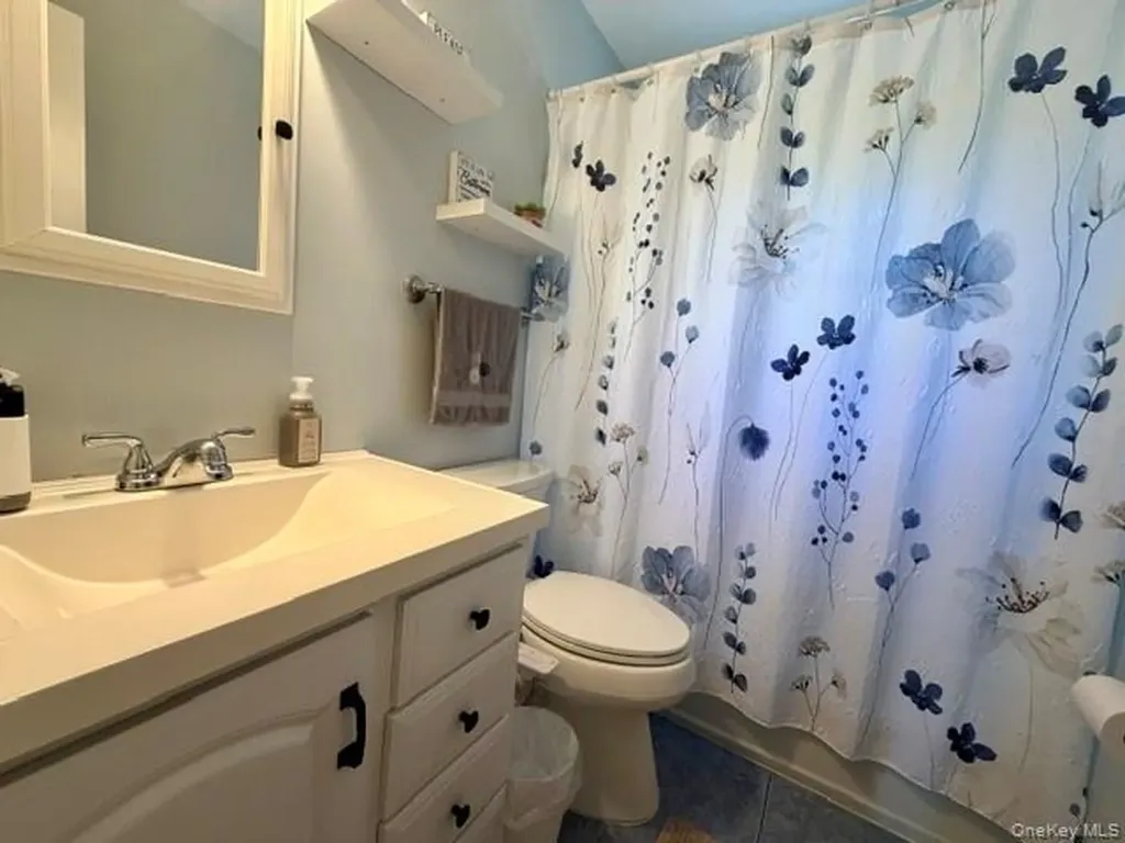 143 Farber Drive West Babylon NY 11704