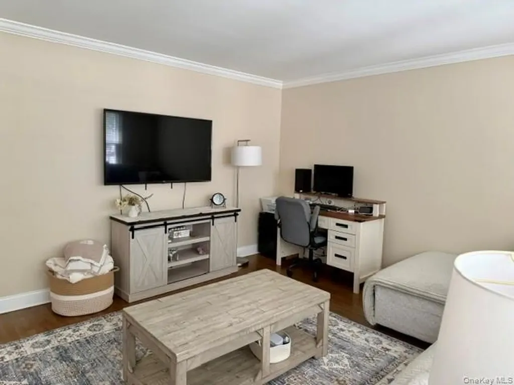 143 Farber Drive West Babylon NY 11704