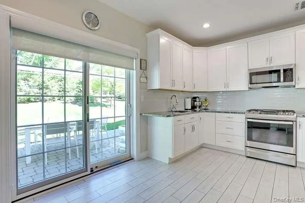 11 Silverwood Circle Suffern NY 10901