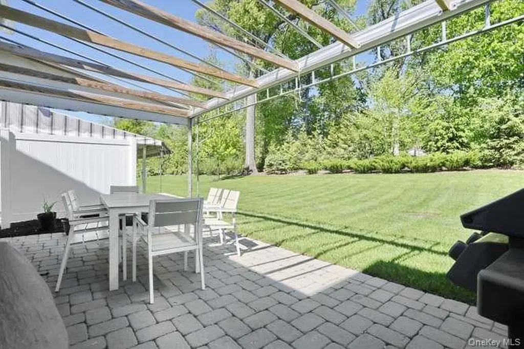11 Silverwood Circle Suffern NY 10901