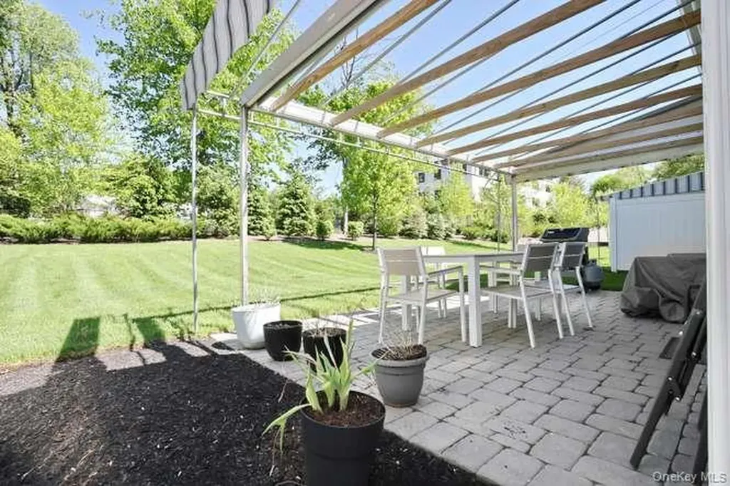 11 Silverwood Circle Suffern NY 10901