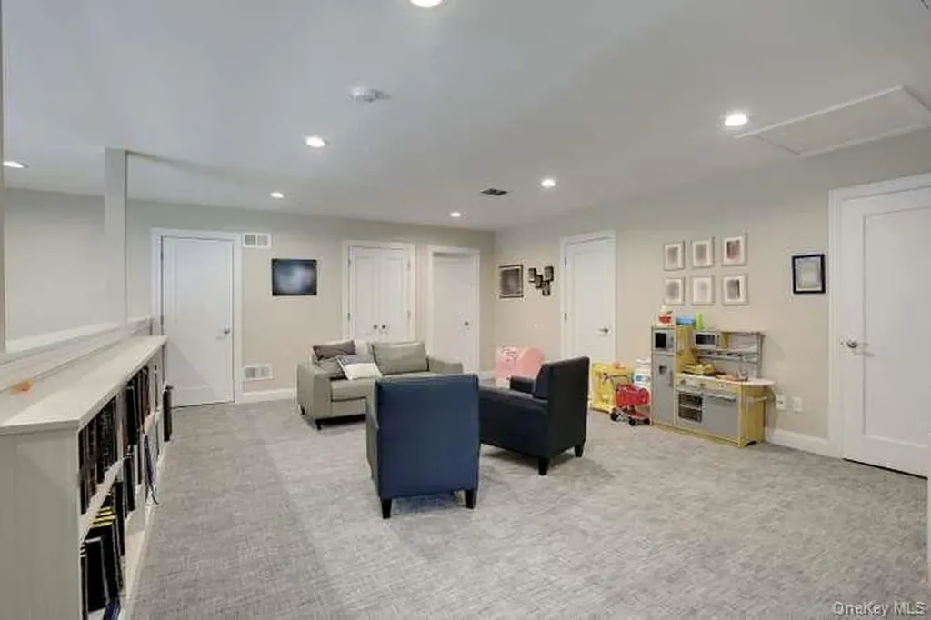 11 Silverwood Circle Suffern NY 10901