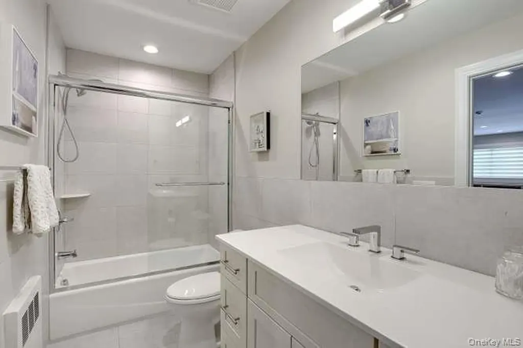 11 Silverwood Circle Suffern NY 10901