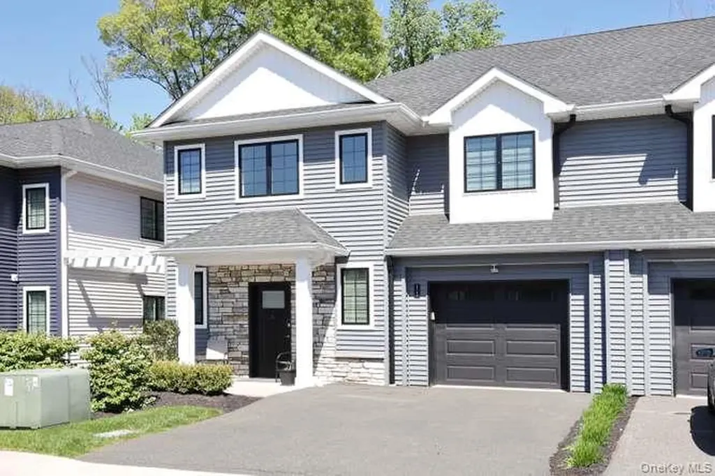 11 Silverwood Circle Suffern NY 10901