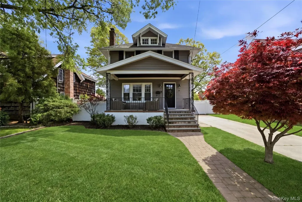 90 Vincent Place Lynbrook NY 11563