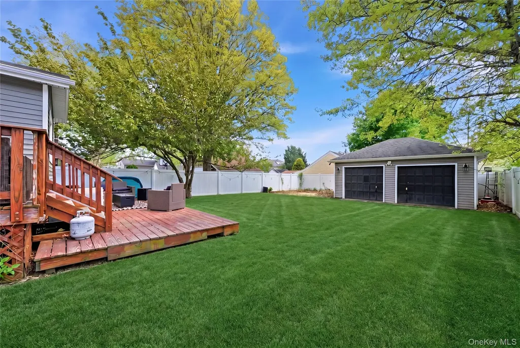 90 Vincent Place Lynbrook NY 11563