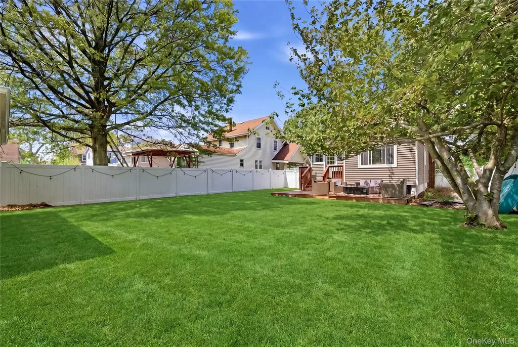 90 Vincent Place Lynbrook NY 11563