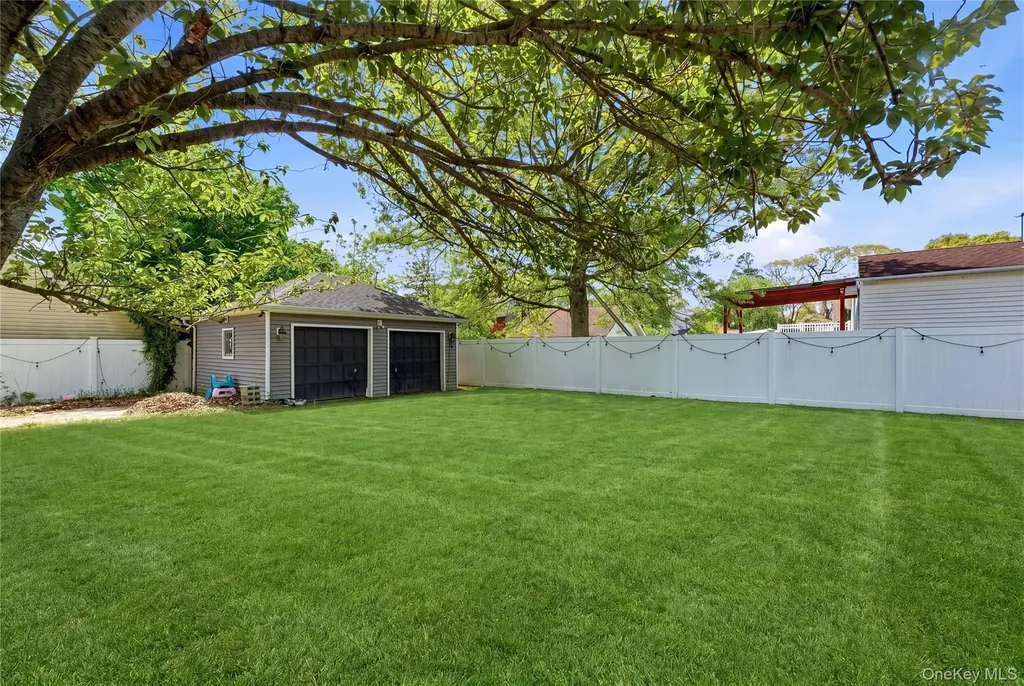 90 Vincent Place Lynbrook NY 11563