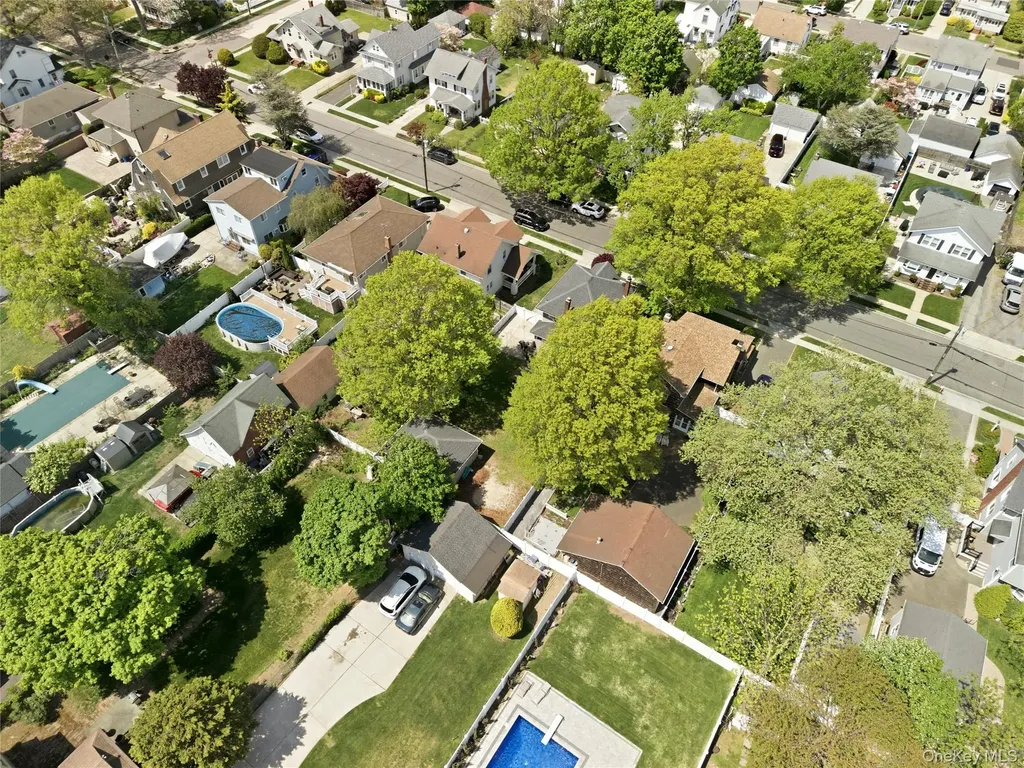 90 Vincent Place Lynbrook NY 11563