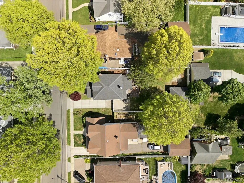 90 Vincent Place Lynbrook NY 11563