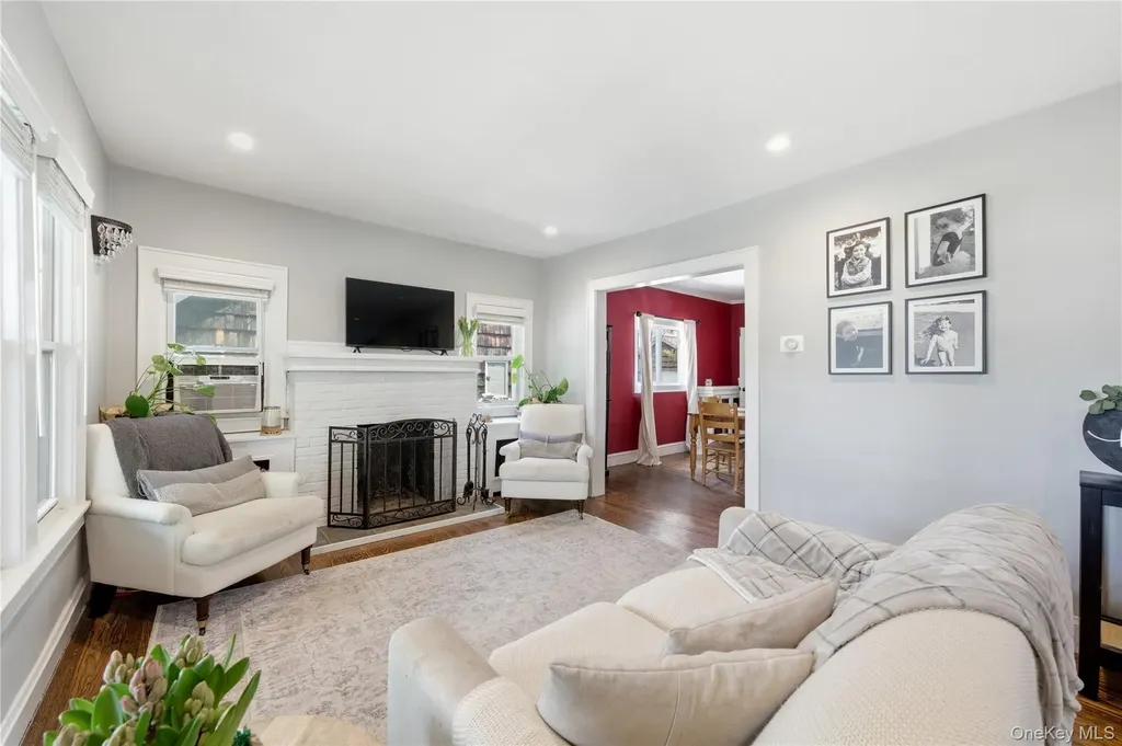 90 Vincent Place Lynbrook NY 11563