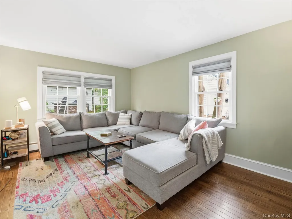 2 Longview Road Port Washington NY 11050