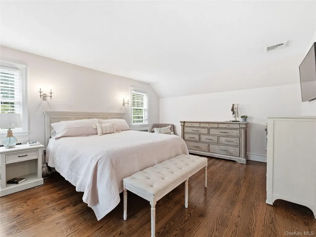 2 Longview Road Port Washington NY 11050