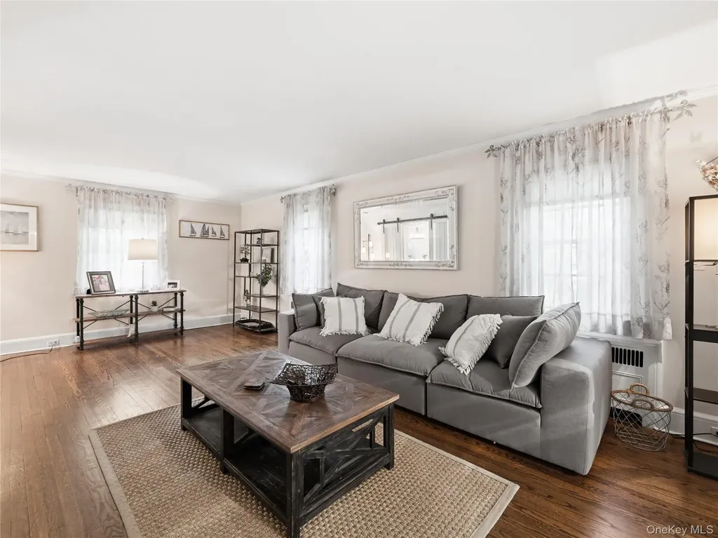 2 Longview Road Port Washington NY 11050