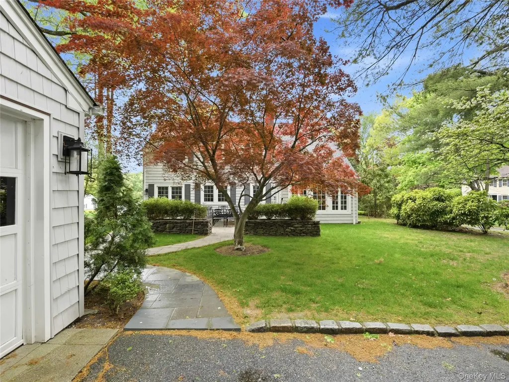 2 Longview Road Port Washington NY 11050