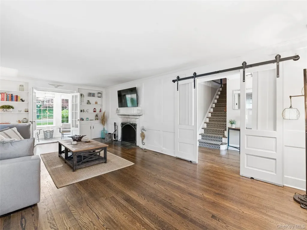 2 Longview Road Port Washington NY 11050