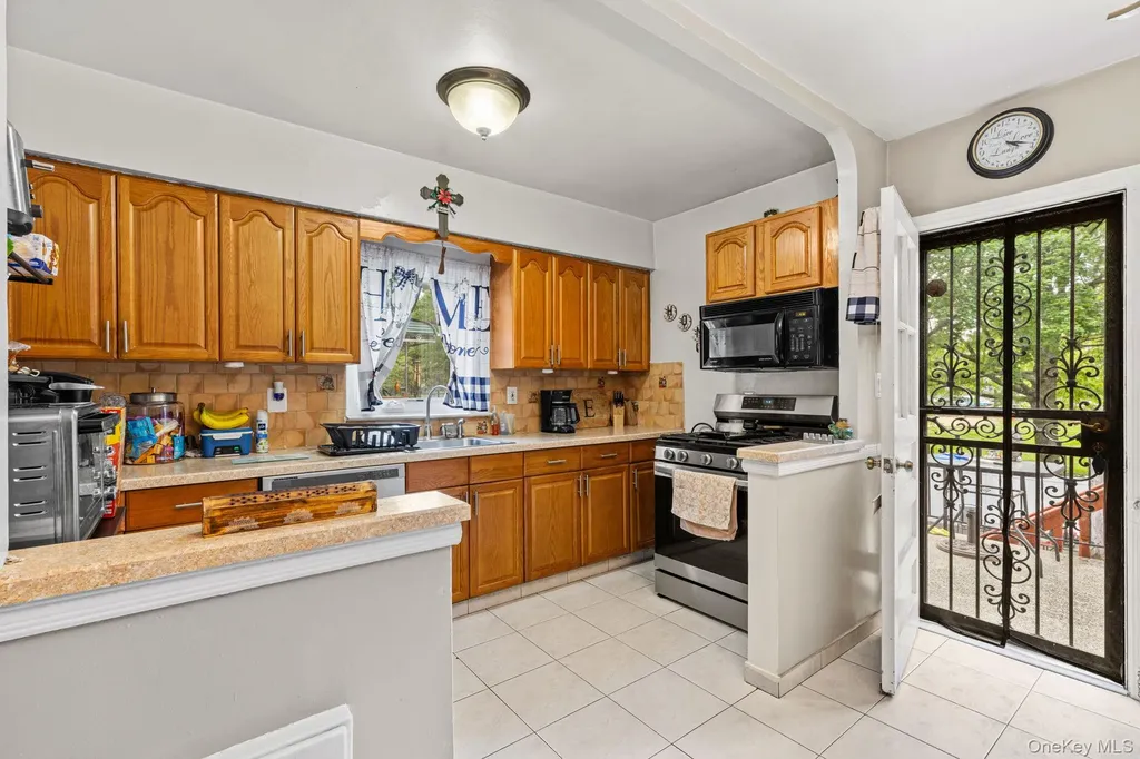 2027 Mayflower Avenue Bronx NY 10461