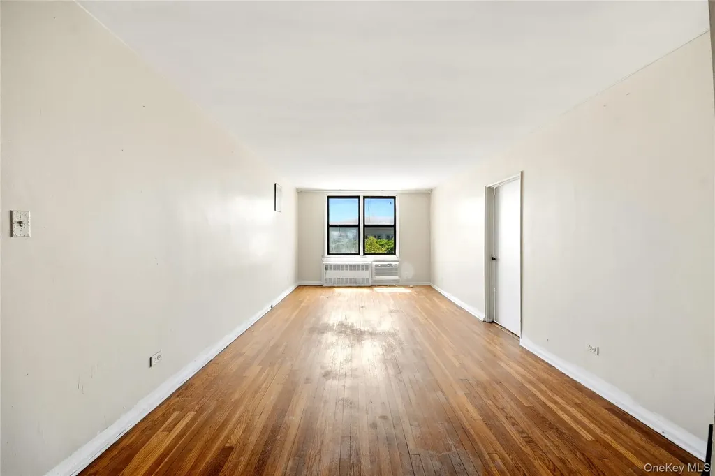 3531 Bronxwood Bronx NY 10469