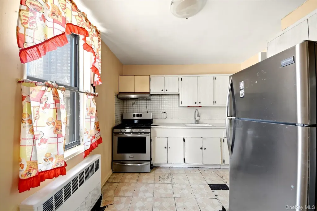 3531 Bronxwood Bronx NY 10469