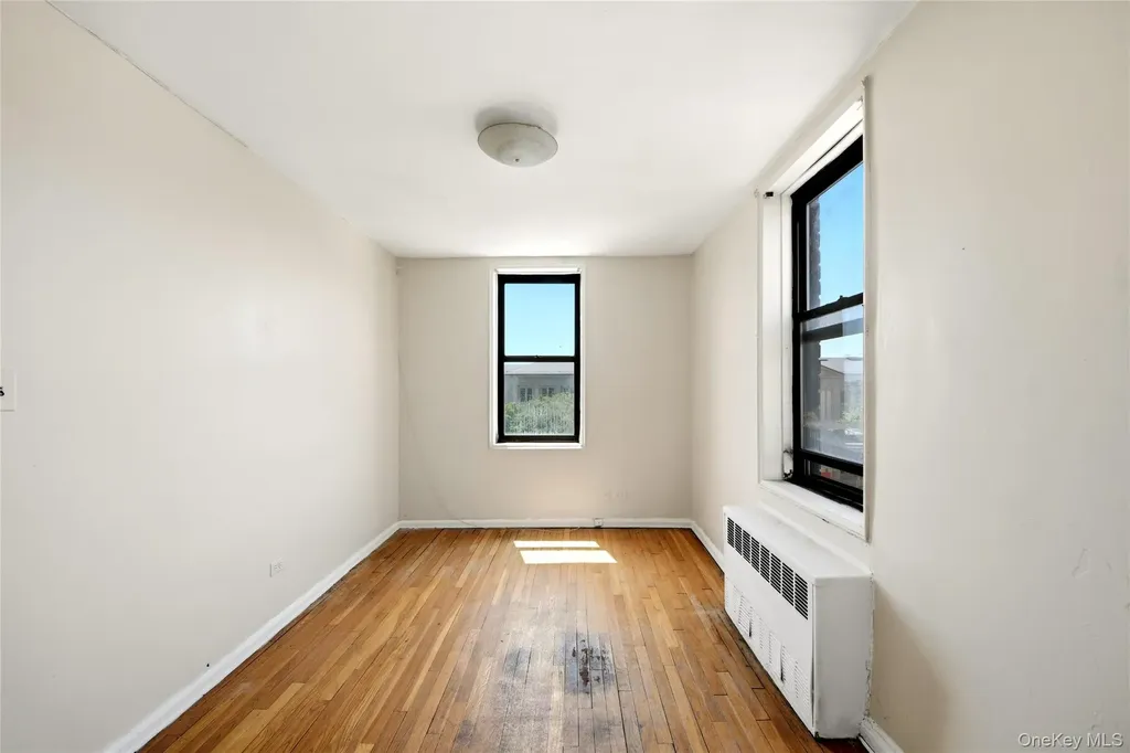 3531 Bronxwood Bronx NY 10469