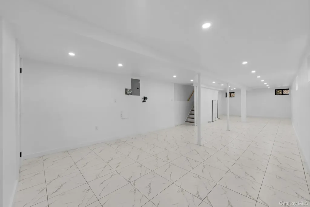 10902 169th Place Jamaica NY 11433