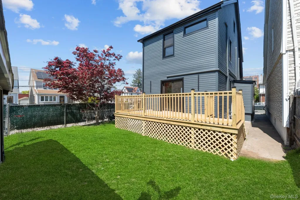 10902 169th Place Jamaica NY 11433