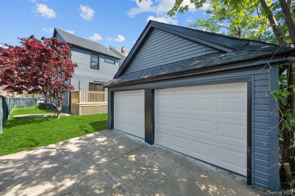 10902 169th Place Jamaica NY 11433