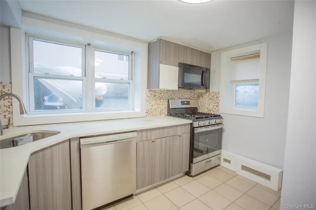 251 W Broadway Long Beach NY 11561