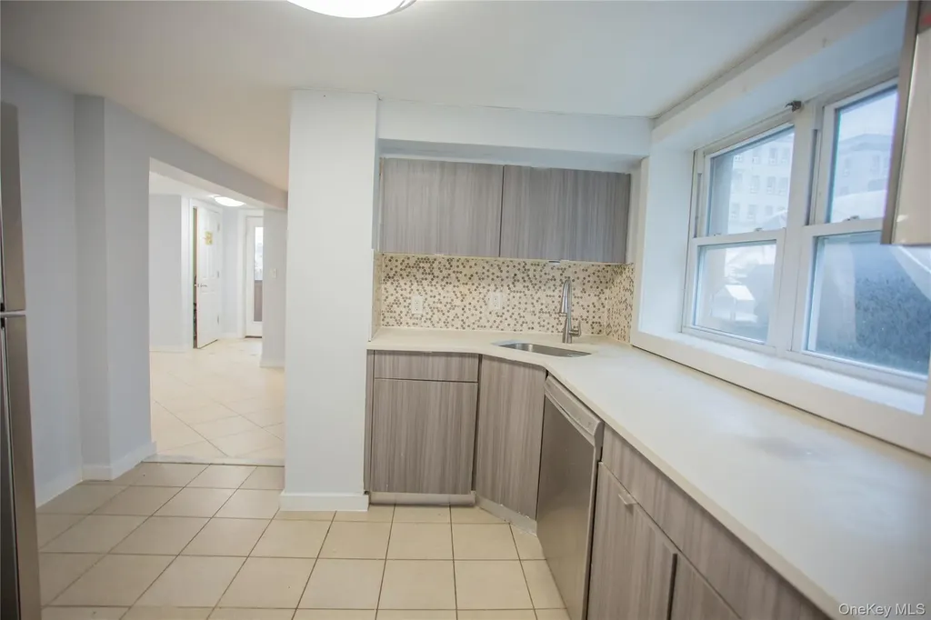 251 W Broadway Long Beach NY 11561