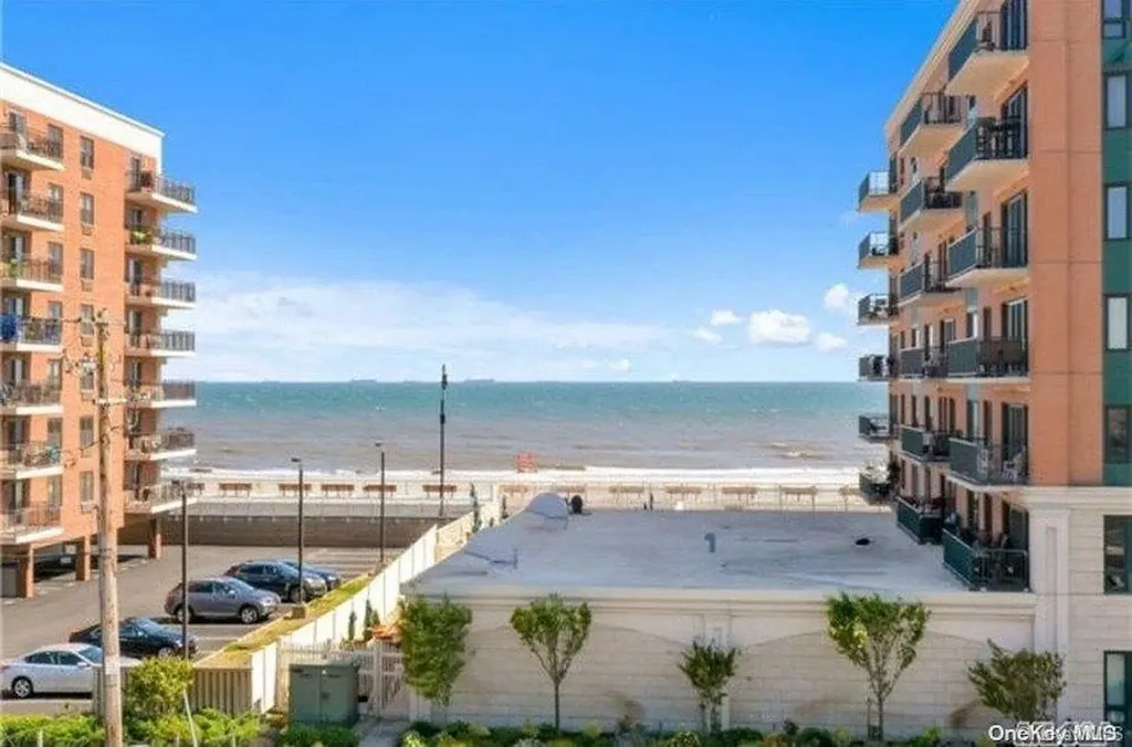 251 W Broadway Long Beach NY 11561