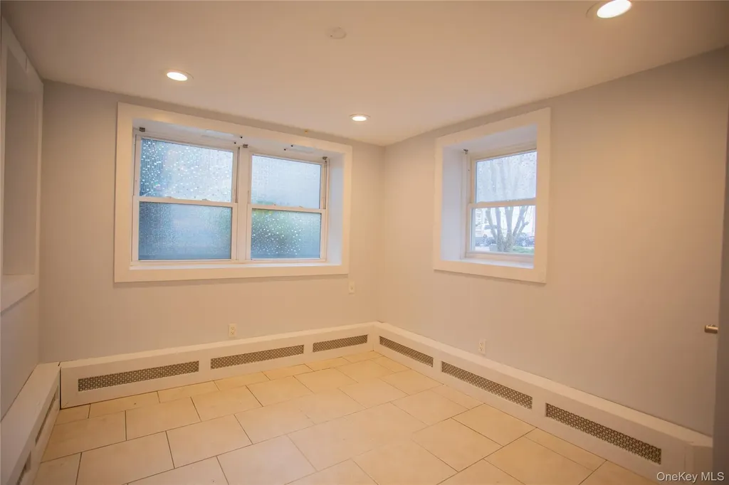 251 W Broadway Long Beach NY 11561