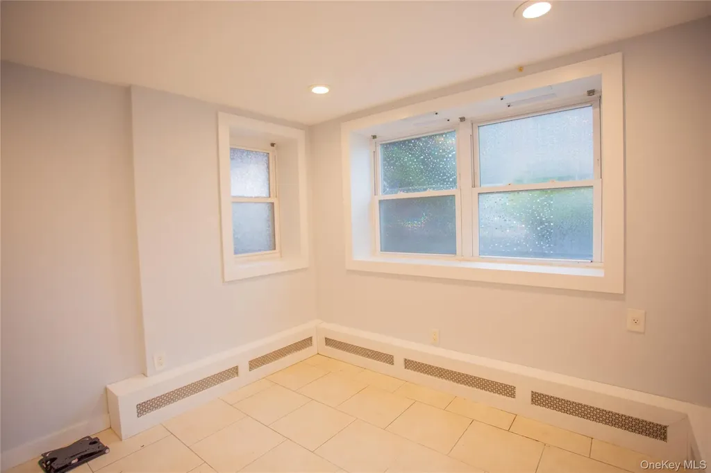 251 W Broadway Long Beach NY 11561