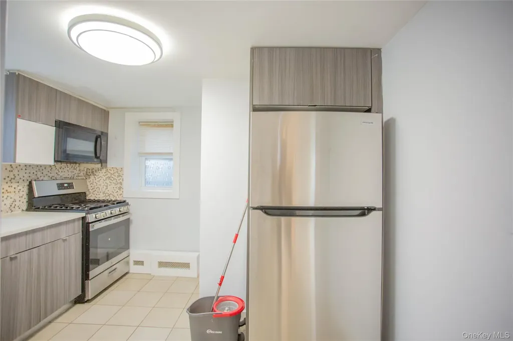 251 W Broadway Long Beach NY 11561