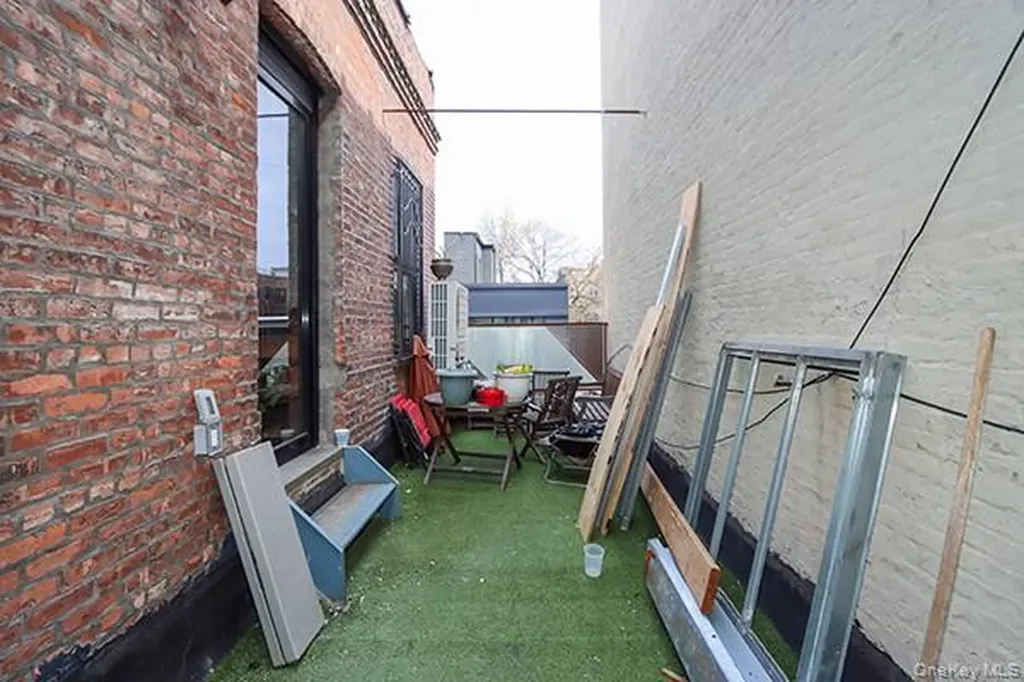 18 Herkimer Place Brooklyn NY 11216