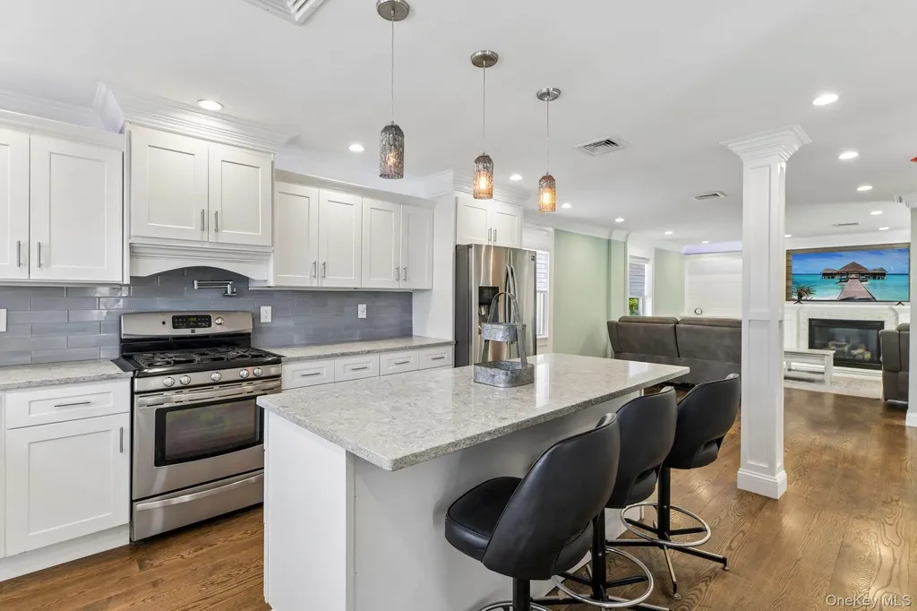 958 Alan Drive Wantagh NY 11793