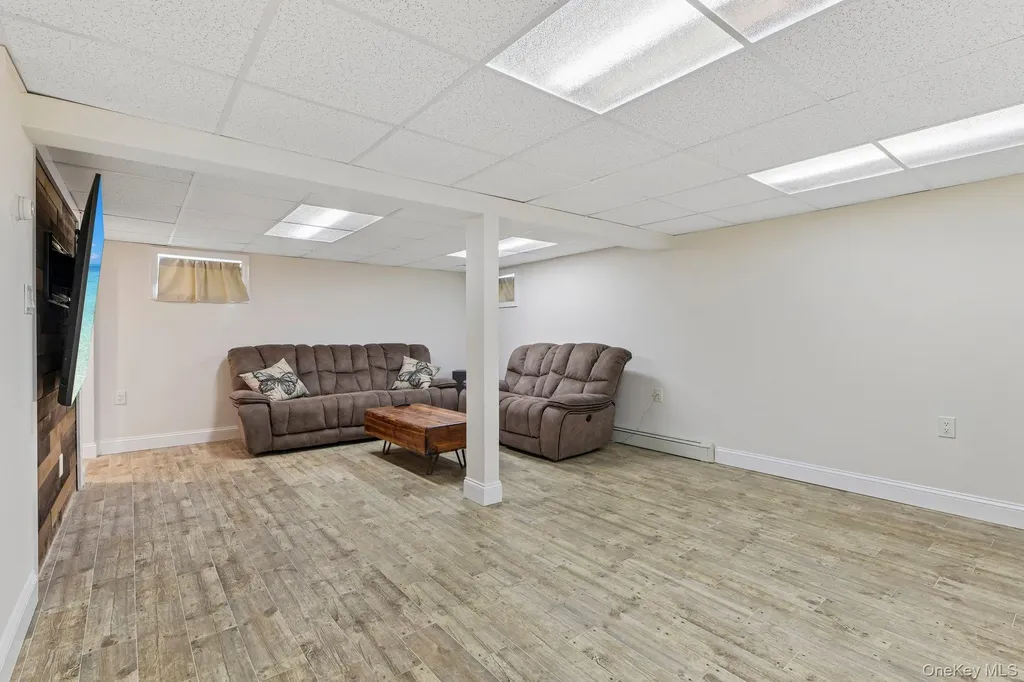 958 Alan Drive Wantagh NY 11793